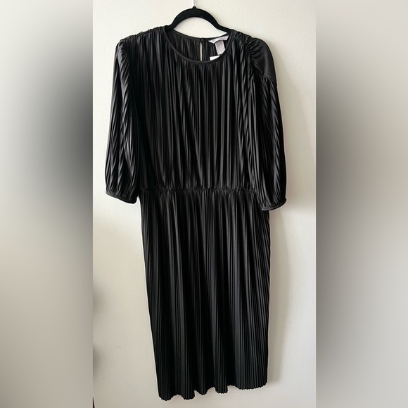 Black Cocktail H&M Dress - Picture 6 of 6